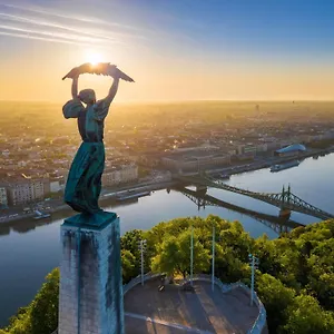 Hotel Kristal Gellert Hill, Budapeste