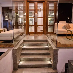 C 1 Hotell Colombo