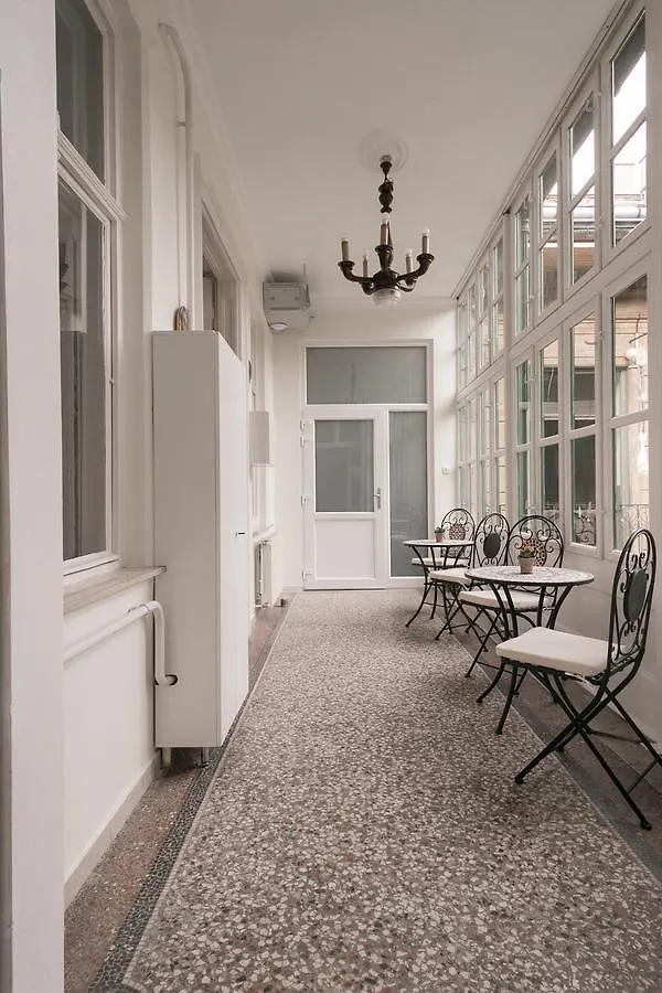 Ozone Private Rooms Budapest 0*,