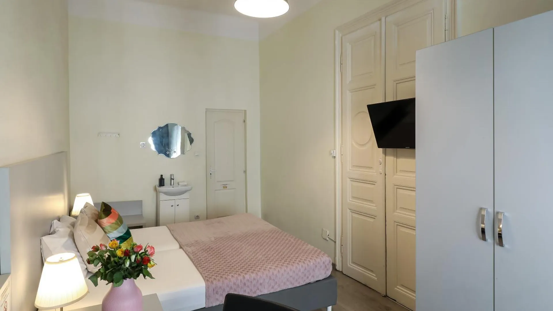 Guest house Ozone Private Rooms Budapest Hungary