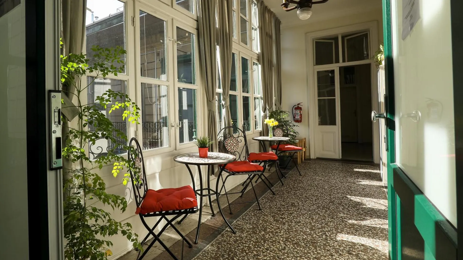 Ozone Private Rooms Budapest Guest house